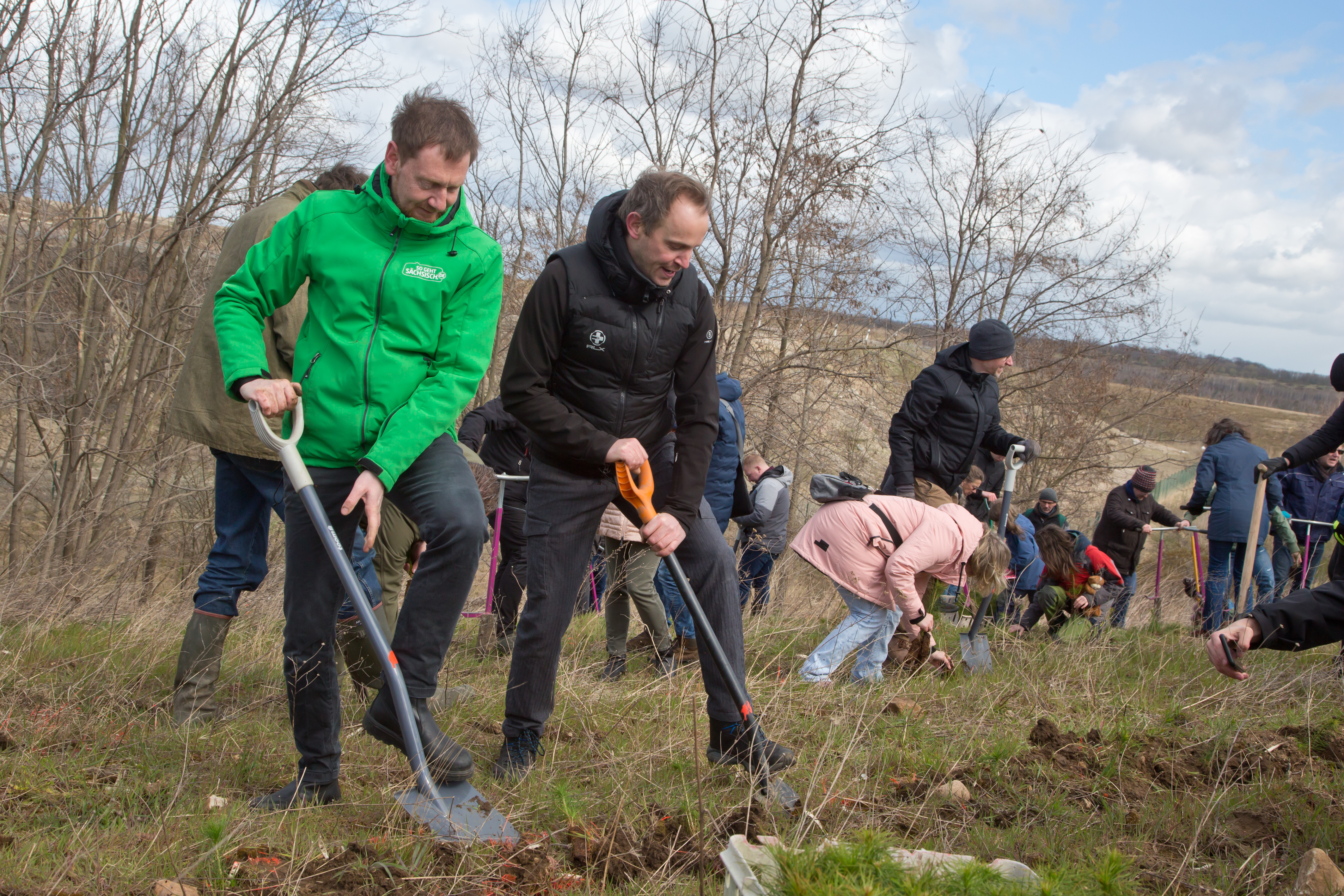 Planting campaign 2022: Minister President of the Free State of Saxony Michael Kretschmer & Bachfest Director Michael Maul ©Gert Mothes